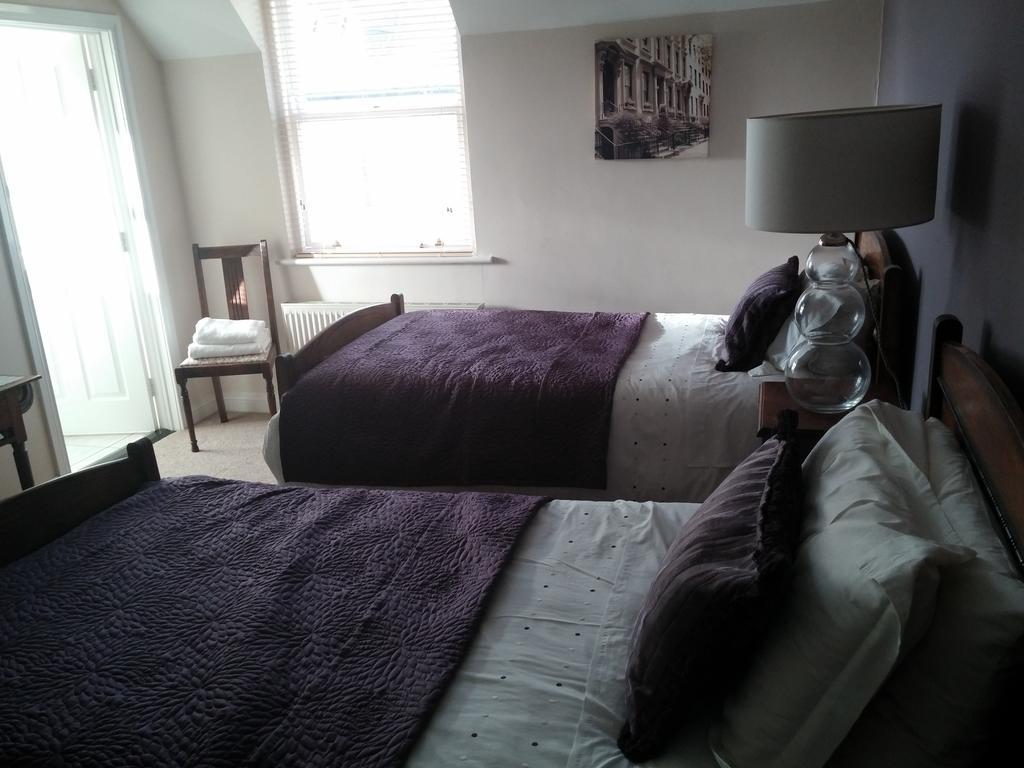 Meath Arms Country Inn Aughrim Room photo