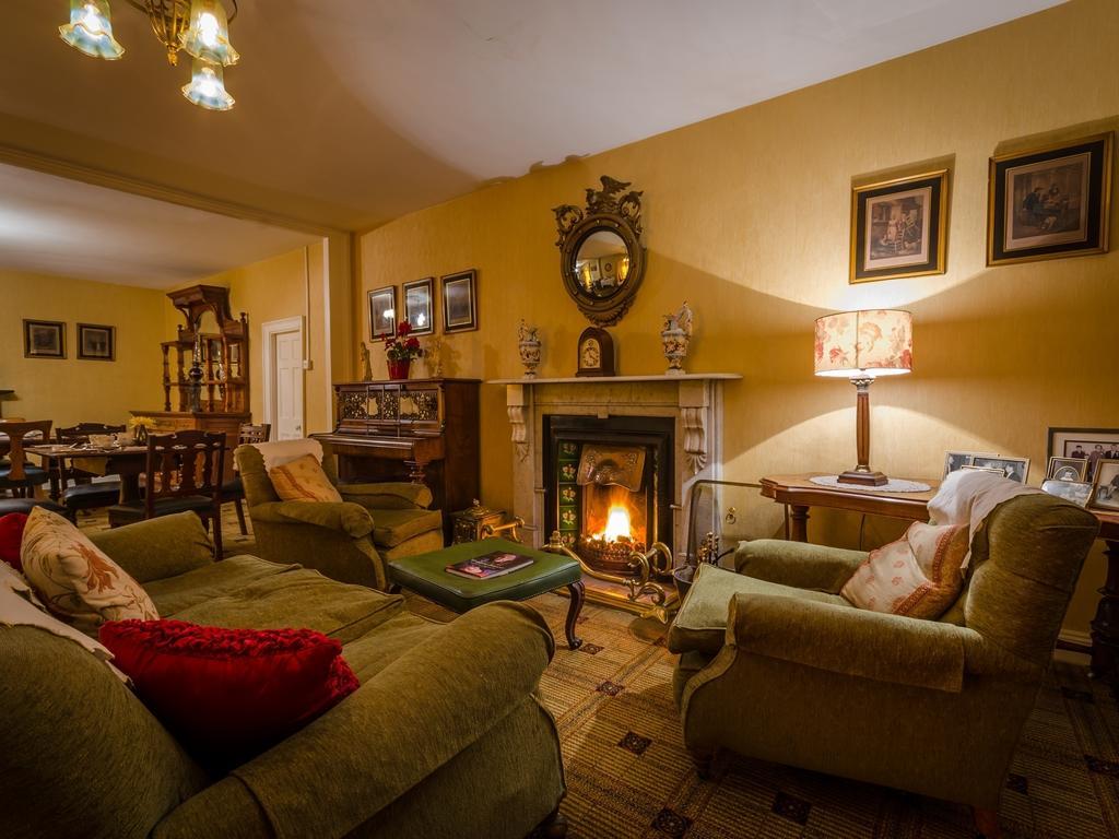 Meath Arms Country Inn Aughrim Exterior photo